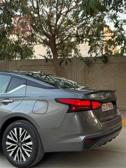 نیسان ئەلتیما